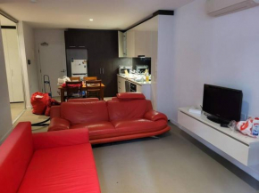 L22 1 Min To SouthenCross, FreeTram, Pool, Sauna, Gym